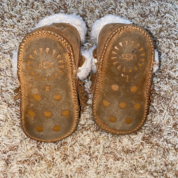 Toddler Ugg Boots - Picture 4 of 5